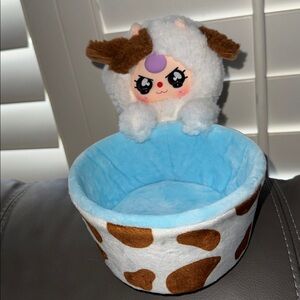 Baby Three 🐮 w/ attached 🐄 
print bowl. Perfect 4 Easter baskets/dyed eggs/decor
